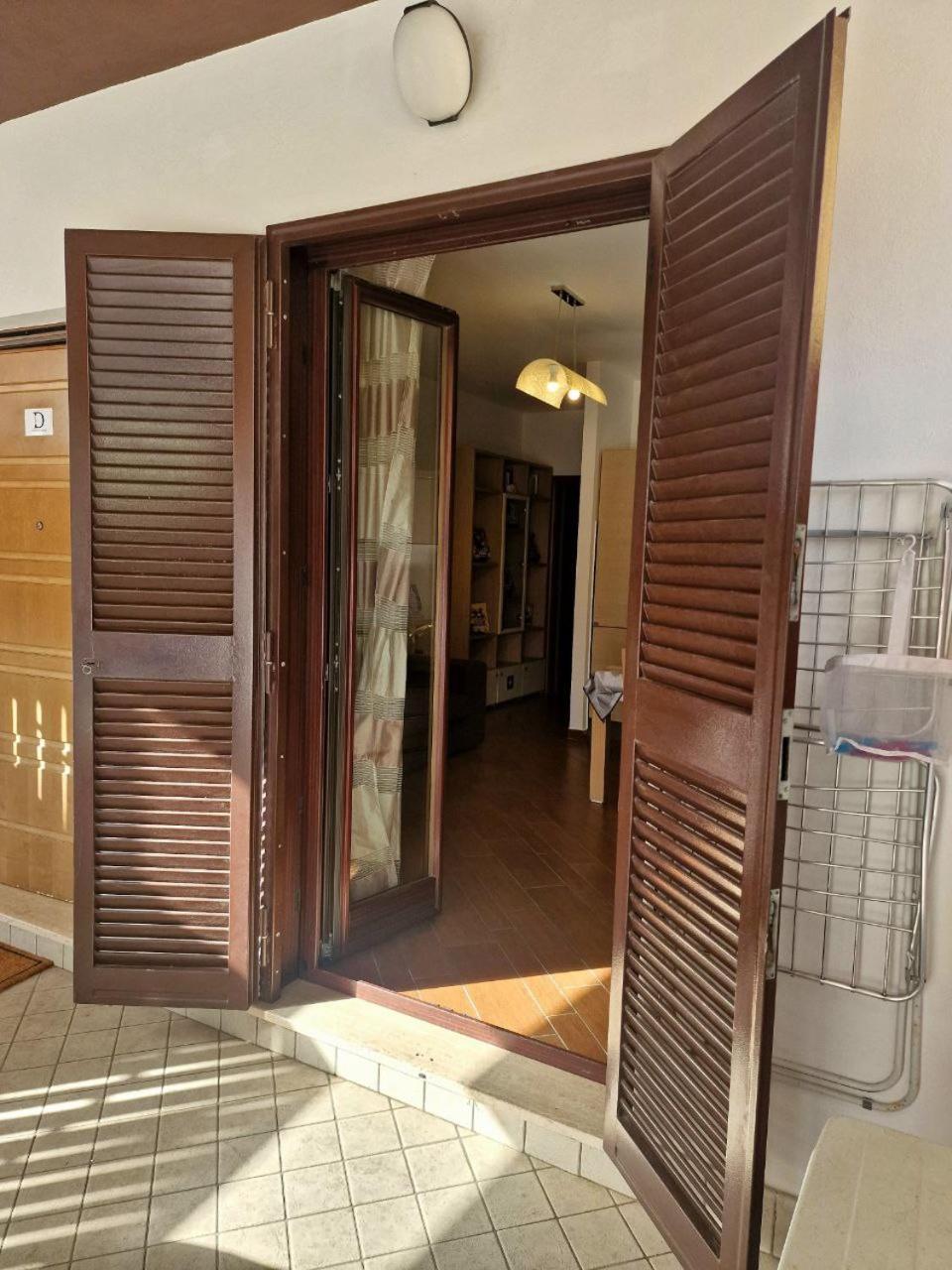 Domus Livio, 7 Min Fco Airport, Free Wifi, Garden Apartment, 2 Tv Hd Fiumicino Exterior foto