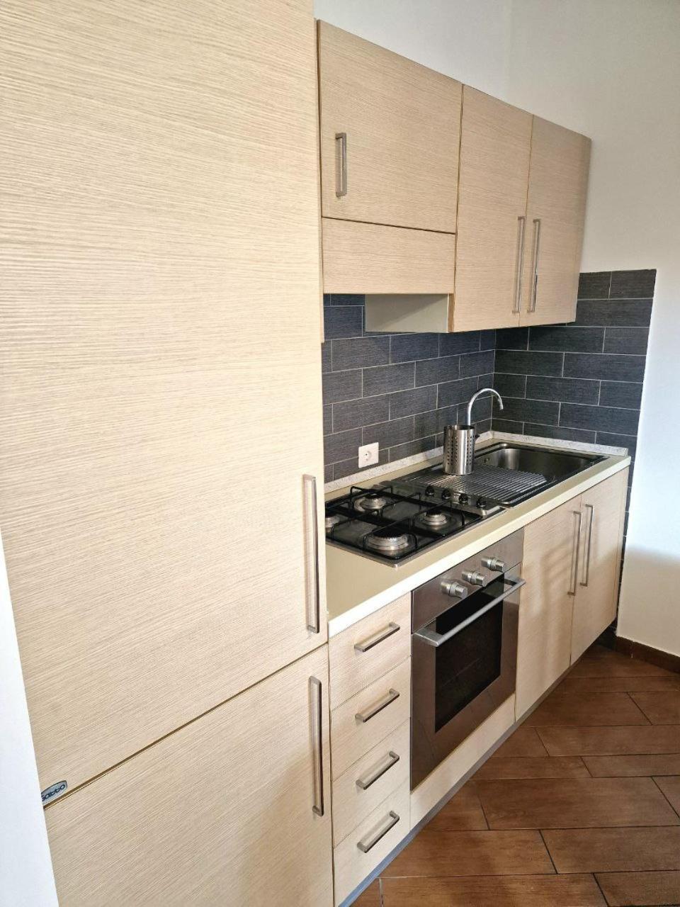 Domus Livio, 7 Min Fco Airport, Free Wifi, Garden Apartment, 2 Tv Hd Fiumicino Exterior foto